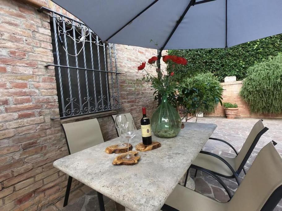 Casa Lazzaro Al Centro Di Siena Villa Eksteriør billede