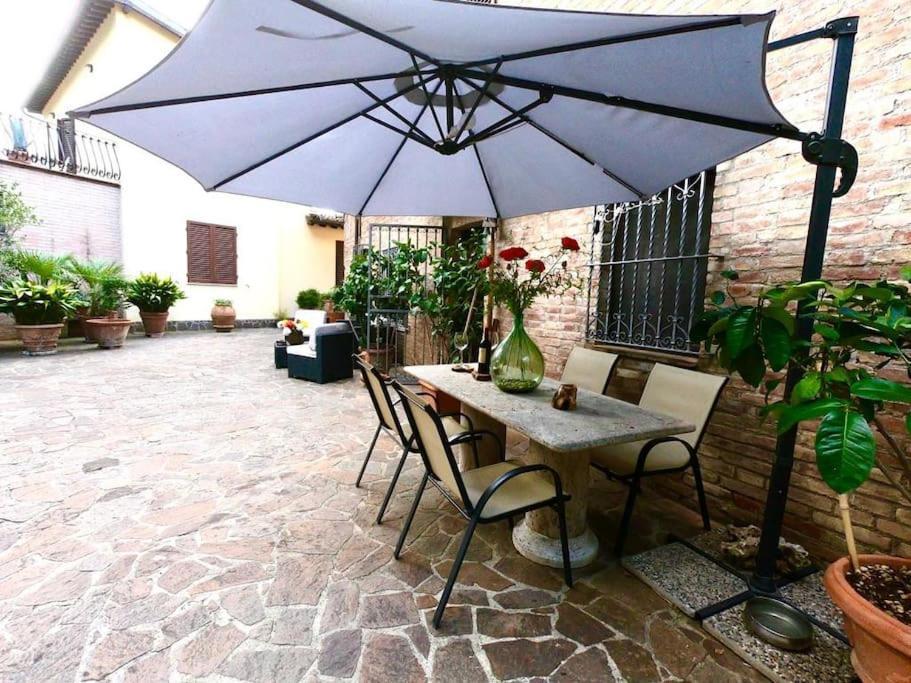 Casa Lazzaro Al Centro Di Siena Villa Eksteriør billede